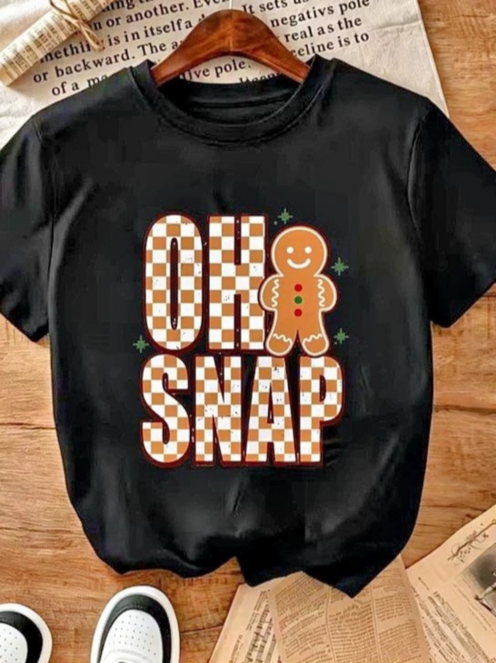 Gingerbread holiday “OH SNAP” Graphic Tee in Black nwt